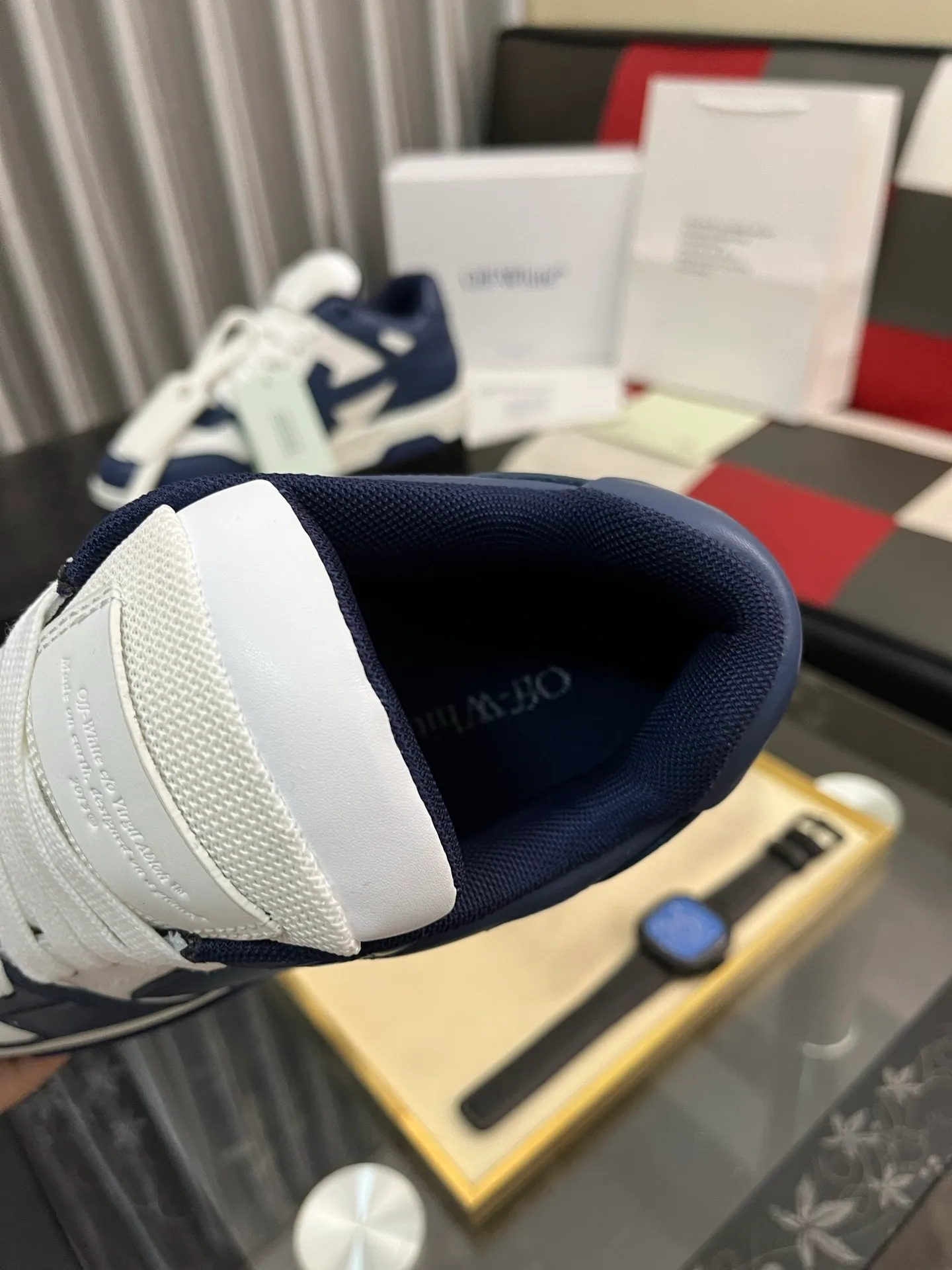 Men's shoes 💰600⌚️⌚️ OFF-White C/O VirGil Abloh fashionable and versatile casual shoes. Exclusive first release of the new model. Made of environmentally friendly cowhide leather and mesh fabric upper material. The insole is embedded with foam cushioning EVA material. The correct midsole is equipped with EVA lightweight cushioning. External tooth nail rubber outsole. The correct accessories can be customized simultaneously. Women's model: 35-40 Men's model: 39-45